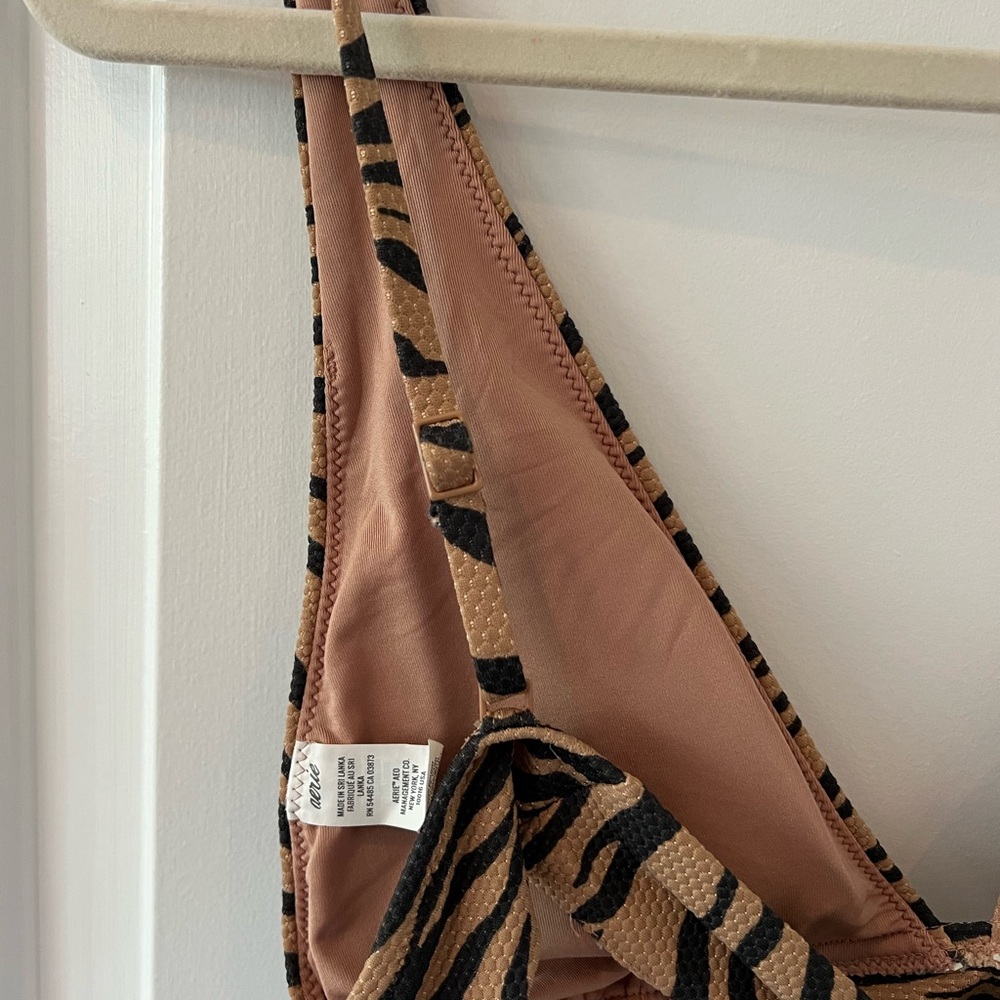 Aerie Tiger Stripe Triangle Bikini Top | Size Medium - Picture 7 of 7